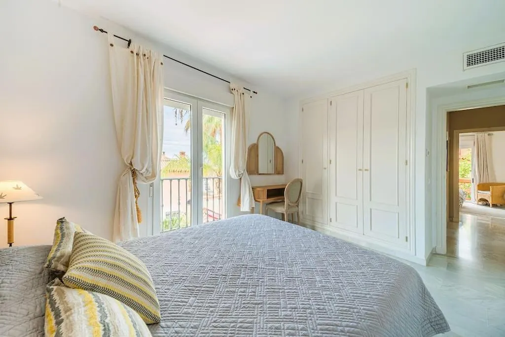 House Marbella - 8 Persons-Pool Heater-Wifi Villa