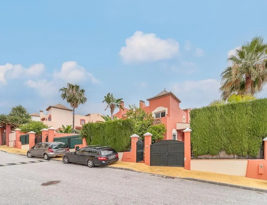 House Marbella - 8 Persons-Pool Heater-Wifi Villa