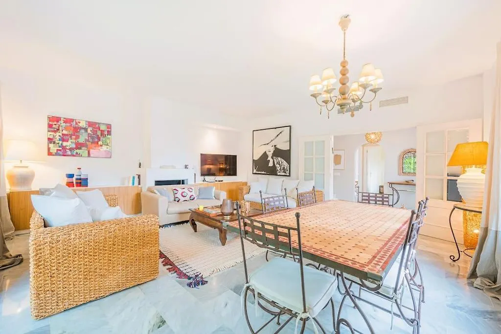 House Marbella - 8 Persons-Pool Heater-Wifi Villa