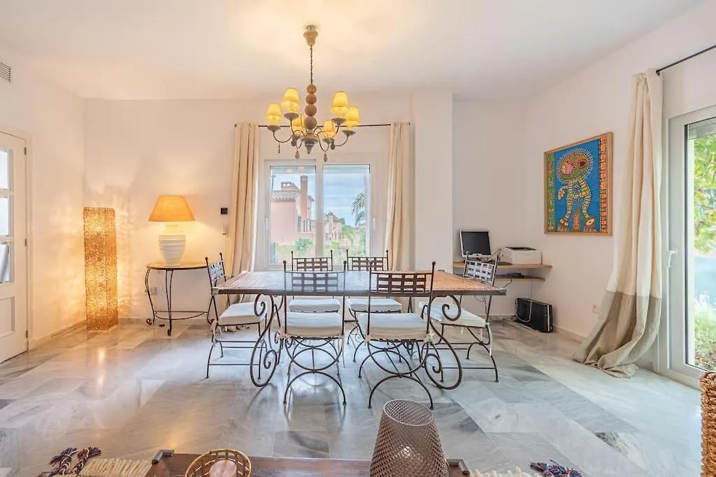 House Marbella - 8 Persons-Pool Heater-Wifi Villa Holiday home